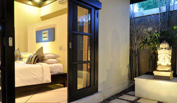 Tresna Hotel *