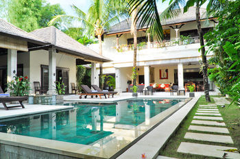 Tresna * Seminyak (Bali)