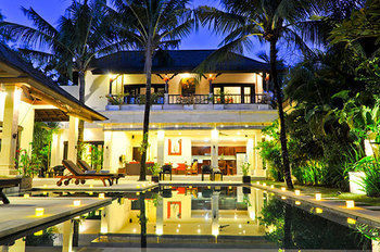 Tresna * Seminyak (Bali)