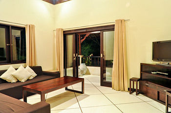 Tresna Hotel *